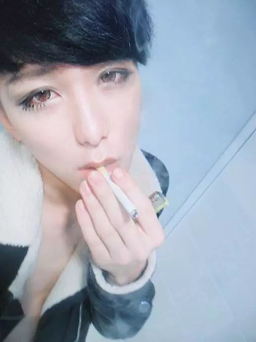 梁洛施随时再续豪门梦 李嘉诚开绿灯撮合-三亿体育(图2) 三亿体育官网