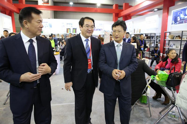 斗鱼黄金大奖赛第七季重磅来袭!PDD携众星出席揭幕战_三亿体育官网(图4) 三亿体育