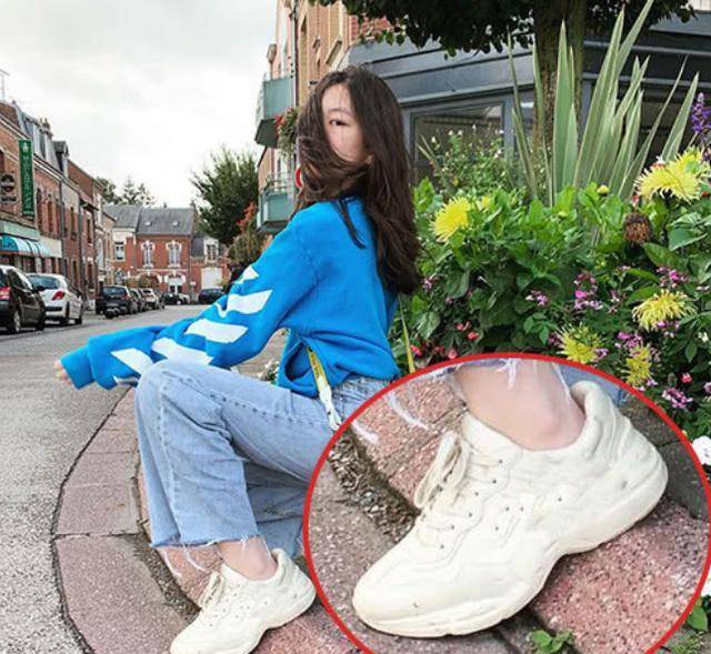 *
王菲女儿李嫣改小我私家简介 俩英文单词饱含深意 疑似不堪网络暴力_三亿体育手机版(图10)